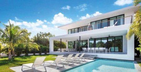Milyarder sevgilisi Şeyma Subaşıya 3,5 milyon dollarlıq villa aldı - FOTO