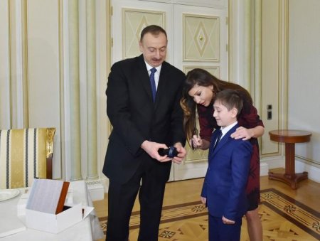 11 yaşlı Ümid Prezident Sarayında - fotolar