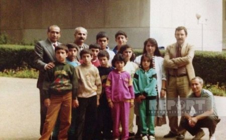 Xocalılı uşaqları Türkiyəyə aparan professor: “Onlardan birini övladlığa götürdüm” - FOTO
