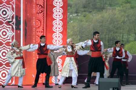 Cıdır düzündə “Xarıbülbül” festivalının açılış konserti olub - FOTO