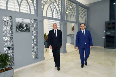İlham Əliyev Kənd Təsərrüfatı Nazirliyinin Bakıda yeni inzibati binasının açılışında iştirak edib - FOTO/VİDEO