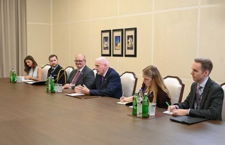 Prezident Birləşmiş Krallığın dövlət nazirini qəbul etdi